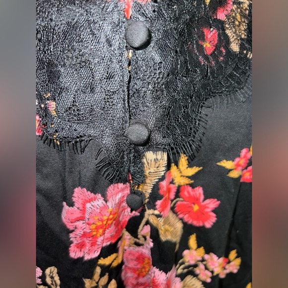 Torrid Ava Cami Tank - Picture 2 of 6